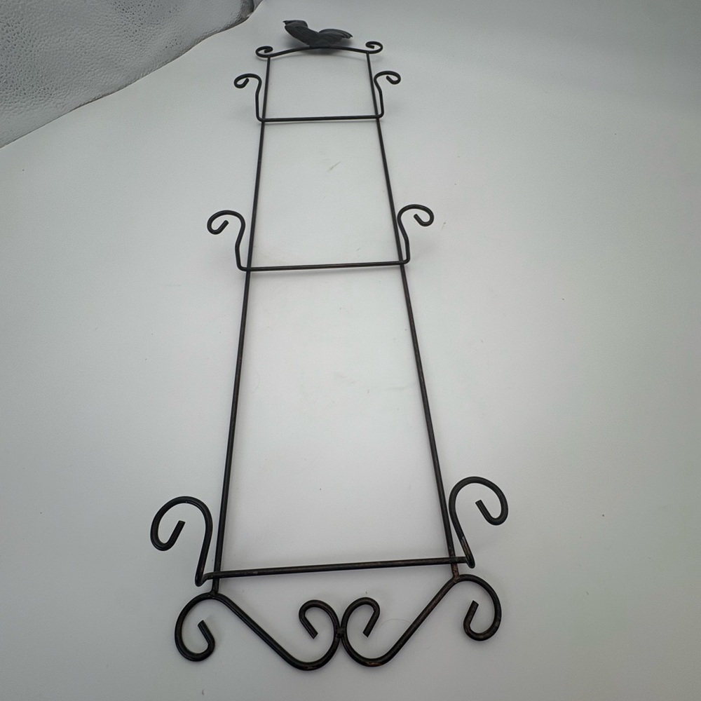 Black Metal Rooster Wall Plate Hanger - Picture 3 of 7